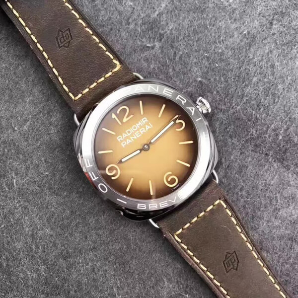 パネライ ラジオミール 3デイズ アッチャイオ 47mm 世界限定1000本 PAM00687