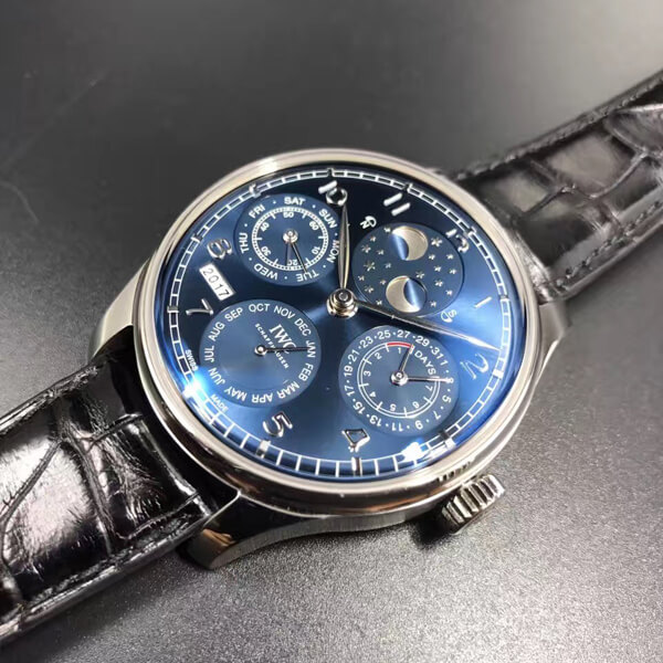 IWC ポルトギーゼ パーペチュアルカレンダー IW503401