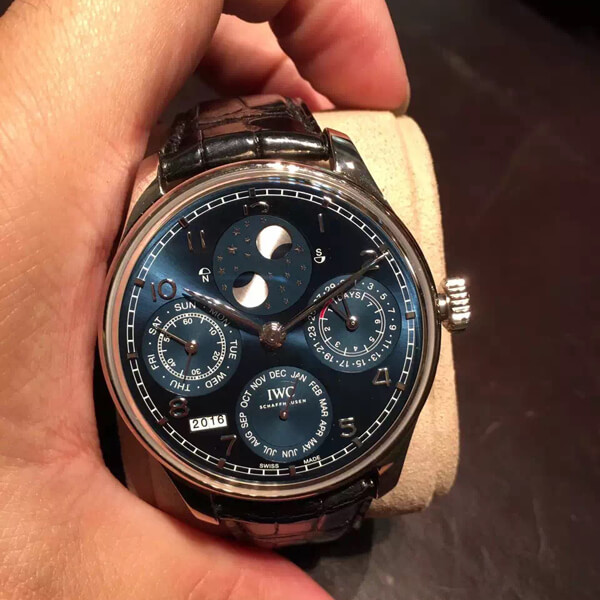 IWC ポルトギーゼ パーペチュアルカレンダー IW503401