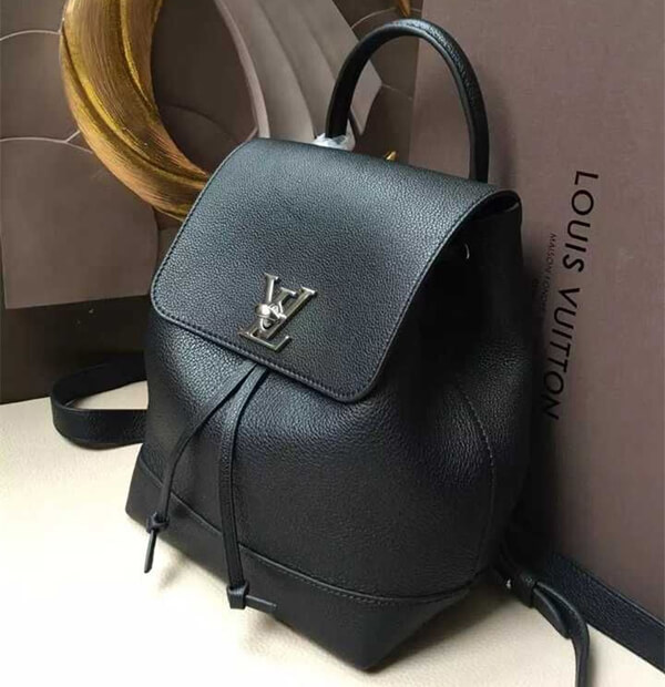 すぐ届く!超限定♪早い者勝ち♡ルイヴィトンスーパーコピーN級品 ロックミー・バックパック M41815