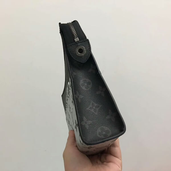 新作 ルイヴィトンスーパーコピー クラッチバッグ ポシェットヴォワヤージュ MM M63039