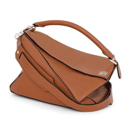 新作!ロエベ PUZZLE BAG スモールサイズ タン ショルダーバッグ ポシェット 322.30.S21