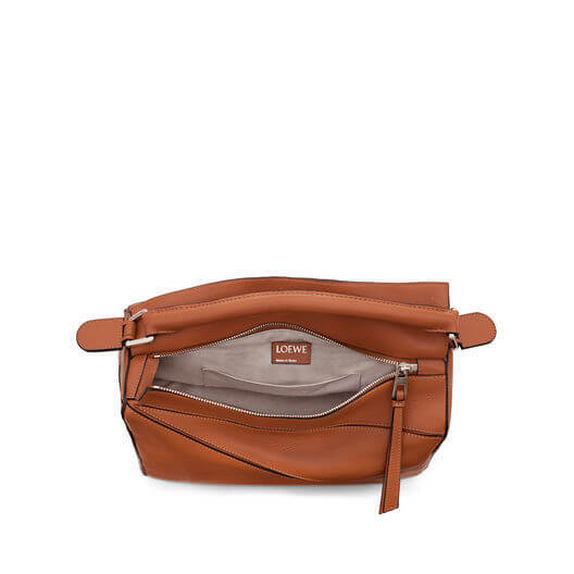 新作!ロエベ PUZZLE BAG スモールサイズ タン ショルダーバッグ ポシェット 322.30.S21