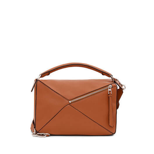 新作!ロエベ PUZZLE BAG スモールサイズ タン ショルダーバッグ ポシェット 322.30.S21