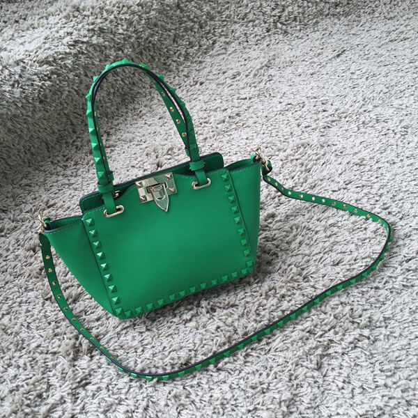 18SS V034 ヴァレンティノ ヴァレンティノスーパーコピー "Rockstud" medium trapaze tote