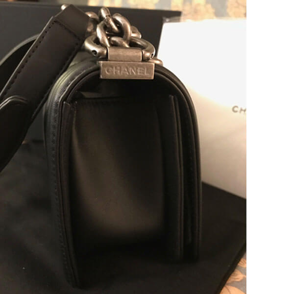 シャネル ショルダーバッグ スーパーコピー 絶対欲しい ボーイ Small 黒xシルバー 斜め掛け BOY