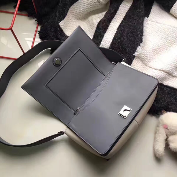 19年春夏新作 セリーヌコピー フレーム ミディアム カーフショルダー