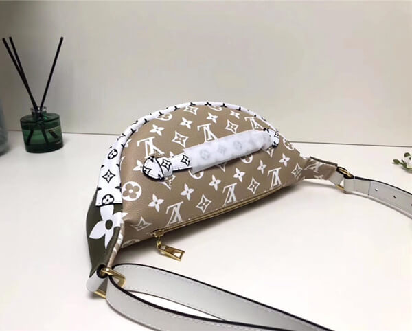 入手困難品!ルイヴィトン バムバッグ ボディバッグ 偽物 M44611 カーキ