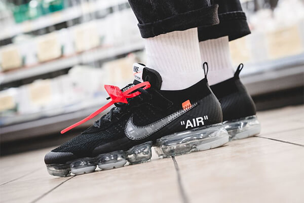 安心の返品対応可!OFF-WHITE × ナイキ スーパーコピー Air Vapor Max Black ヴェイパーマックス