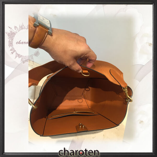 2019年春最新作争奪戦 セリーヌスーパーコピー Sangle Small Seau Bag(サングルソーバッグ)サングルソーバッグ 176593ACZ.04TA