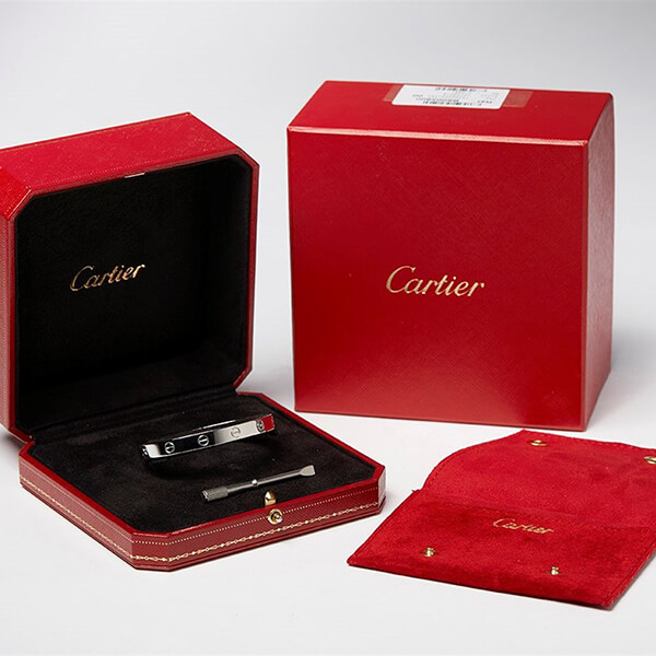 注目度抜群！カルティエ LOVE ブレスレット ホワイトゴールド スーパーコピー 関税込み B6035417