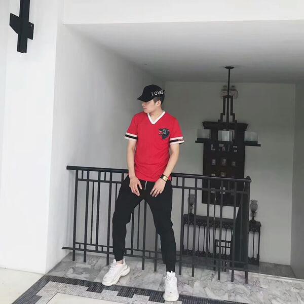 新色☆希少!グッチスーパーコピー グッチ Red Tシャツ