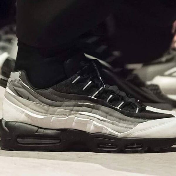 入手困難!ナイキ Comme des Garcons x Air Max 95 CU8406