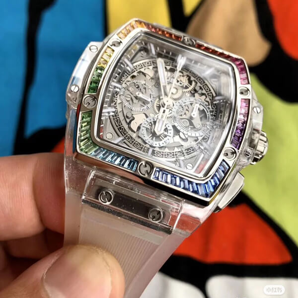 注目度抜群!ウブロ HUBLOT スピリット オブ ビッグバン サファイア レインボー リミテッド 641.JX.0120.RT.4099【スーパーコピー】