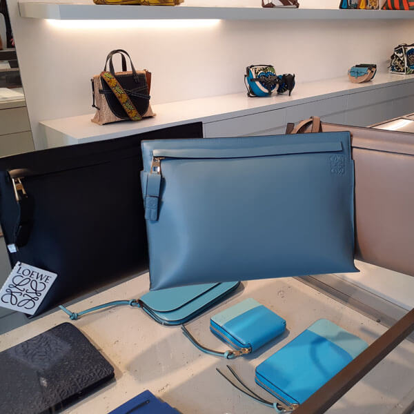 ロエベ クラッチバッグ コピー T Pouch Bag 送料込み!126.57.R77
