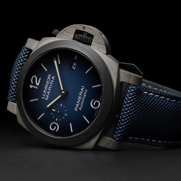 2020年 パネライ新作 ルミノール マリーナ ファイバーテック™ 44mm PAM01663