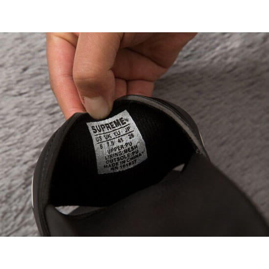 シュプリーム サンダル 偽物 Slides Sandals Black 夏のスリッパに最高です!