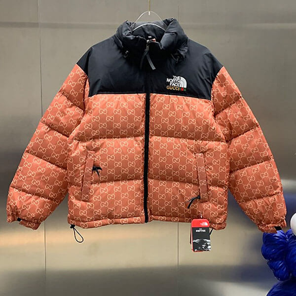 ノースフェイス グッチ 偽物 コラボ ダウンジャケット グッチ × The North Face 1996版型 人気話題コラボ!