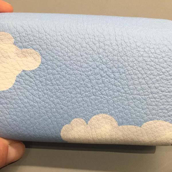【バレンシアガ】ミニ財布 偽物限定の雲カラー