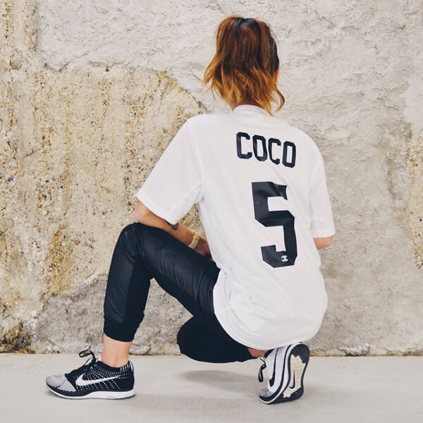 シャネル ナイキ コラボ Tシャツ偽物  COCO5 Tシャツ 選べる2色☆大人気