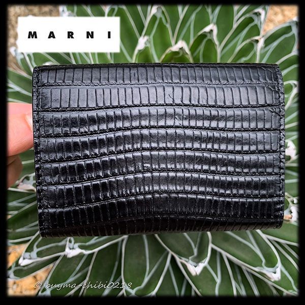 希少!! マルニ 三つ折り ミニ財布 パイソン 偽物 【追跡付】