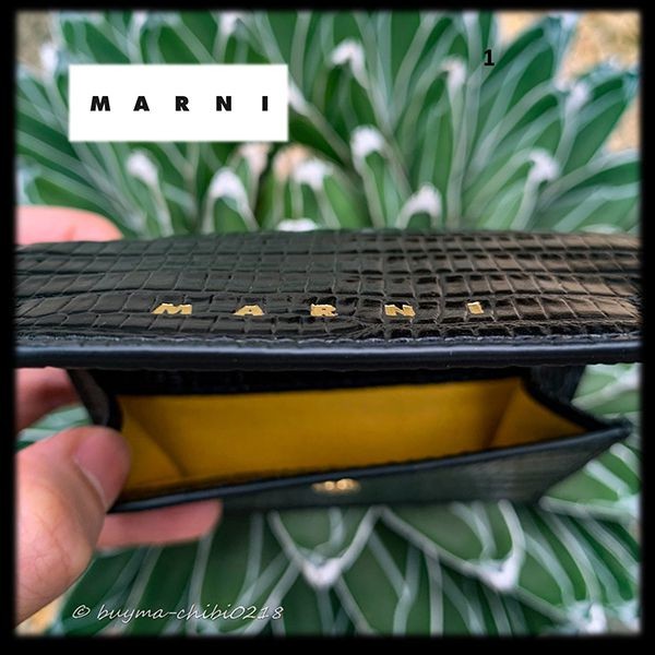 希少!! マルニ 三つ折り ミニ財布 パイソン 偽物 【追跡付】