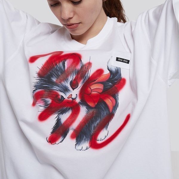 ★ミュウミュウ★ロゴ入り Tシャツ偽物 MJN2661