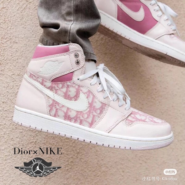 大注目コラボ!ナイキ ディオール スニーカー 偽物 dior ジョーダン エアジョーダン1 High OG