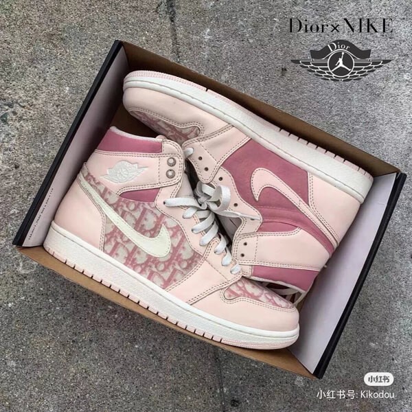 大注目コラボ!ナイキ ディオール スニーカー 偽物 dior ジョーダン エアジョーダン1 High OG