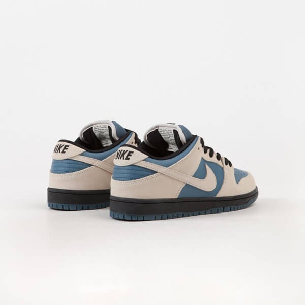 入手困難!ナイキ Dunk Low Pro SB ThunderstormBQ6817 200