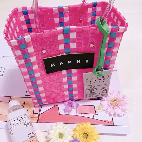 マルニ フラワーカフェ ピクニック偽物 バッグカゴ マルニ入手困難!