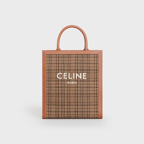セリーヌ スモール バーティカル カバ偽物 192082CXG.19RT