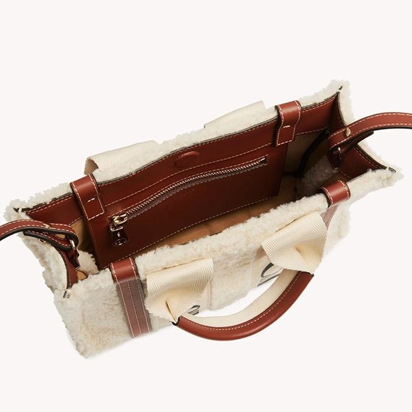 クロエ WOODY 偽物 トートバッグ シリング ストラップ付small tote CHC21WS397F586J1