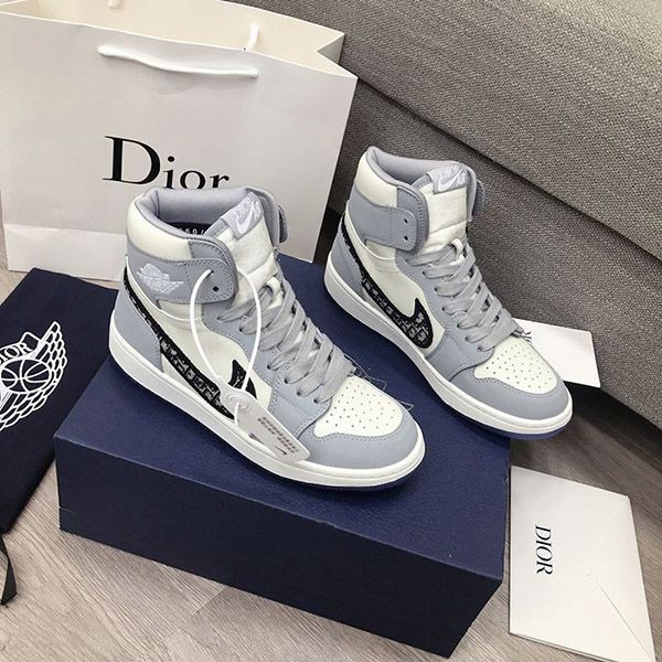 人気話題コラボ★ディオール ジョーダン コピー ディオール x ナイキx Jordan 1 Retro High OG スニーカー 偽物 激レアコラボ☆CN8607002