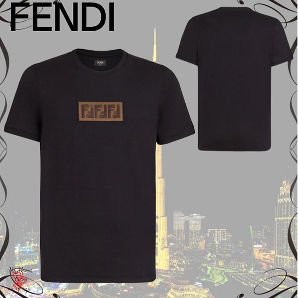 送料込 フェンディ ブラックコットンTシャツ 偽物 スエードパッチFF FY0894A28UF0QA1
