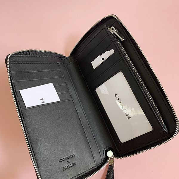 【コーチ x スヌーピー】●レア!●機能的でコンパクトなお財布