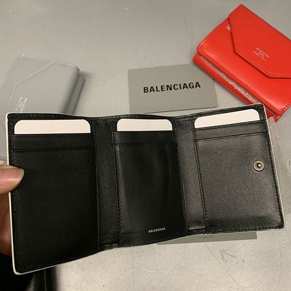 バレンシアガ エンべループミニウォレット*各色日本未入荷