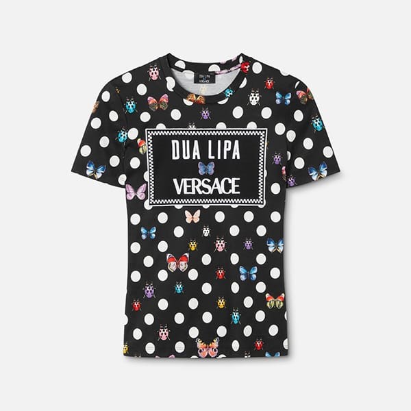 激安価格!ヴェルサーチ×Dua Lipa 蝶の刺繍が施されたTシャツ 偽物