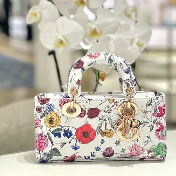 超人気☆レディ ディオール 偽物 D-JOY バッグ スモール ショルダーバッグ M0613JFMN_M933
