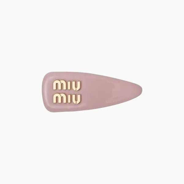 miumiu ヘアピン 偽物 パテントレザー ロゴ ミュウミュウ ヘアクリップ 偽物 全色