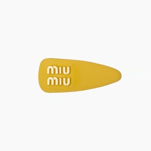 miumiu ヘアピン 偽物 パテントレザー ロゴ ミュウミュウ ヘアクリップ 偽物 全色