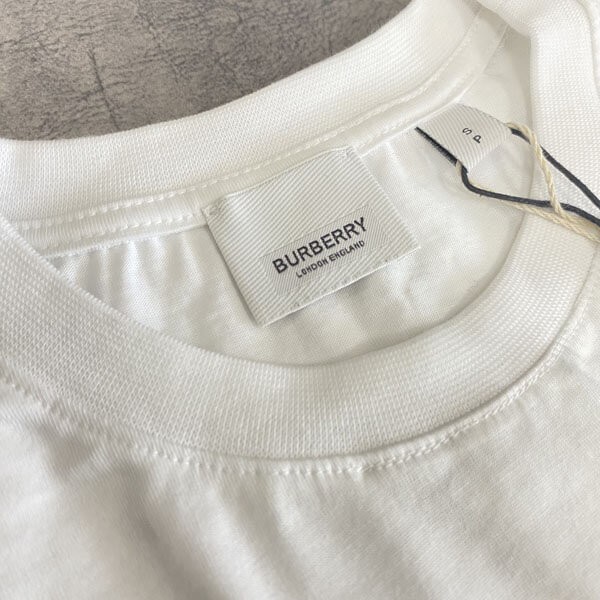 バーバリー Tシャツ コピー BLACKPINK ジス着用♡【Burberry】モノグラムロゴTシャツ