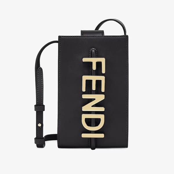 入手困難品!フェンディ iPhone14/15 スマホケース コピー フォンポーチ 5色 7AS192A5DYF0KUR