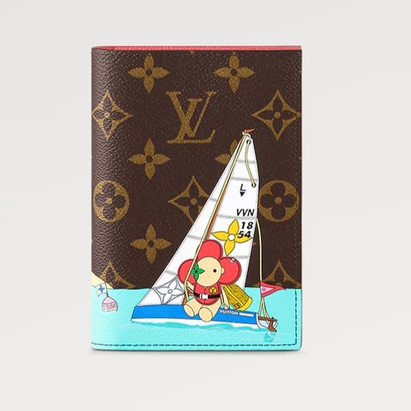 2023クリスマスコレ限定品 ルイヴィトン 偽物 クーヴェルテュール パスポール NM 2色 M82621