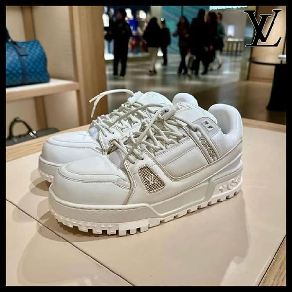 ルイヴィトン LV トレーナー マキシ スニーカー 偽物 ホワイト 1ACNY1