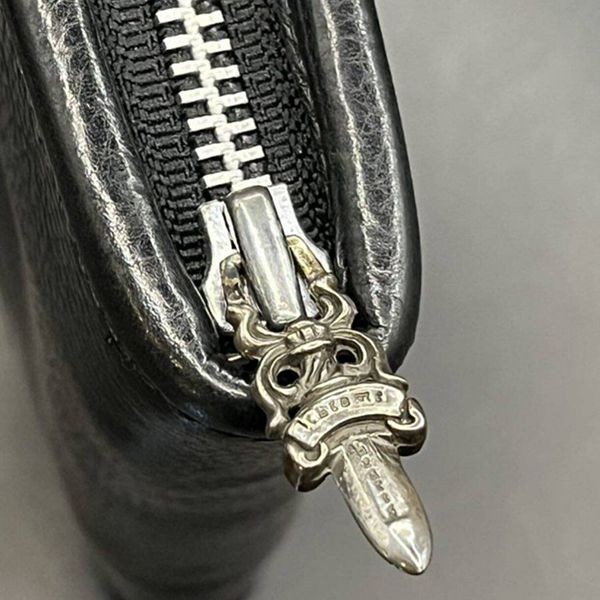 クロムハーツ コノリーレザー 偽物ミニウォレット 財布 フローラルクロス コインケース030823