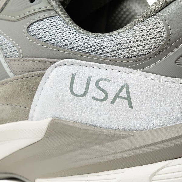 大人気 wtaps ニューバランス 偽物 New Balance WTAPS 990V6 グレー M990WT6