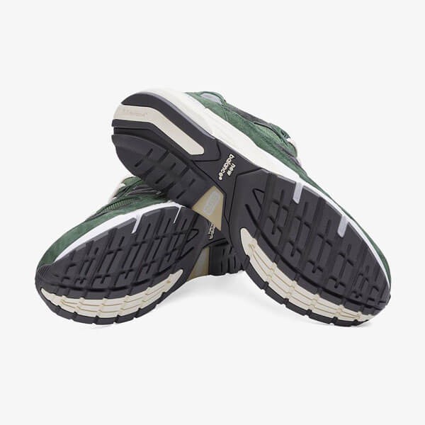 New balance×jjjjound 偽物 コラボ スニーカー M992
