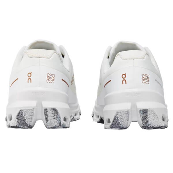 LOEWE on スニーカー 偽物 ロエベ オン クラウドベンチャー Shoes シューズ