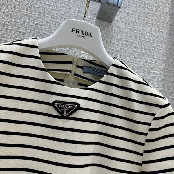 プラダ マリンテイスト Tシャツ&スカート セットコピー ロゴ w24040201